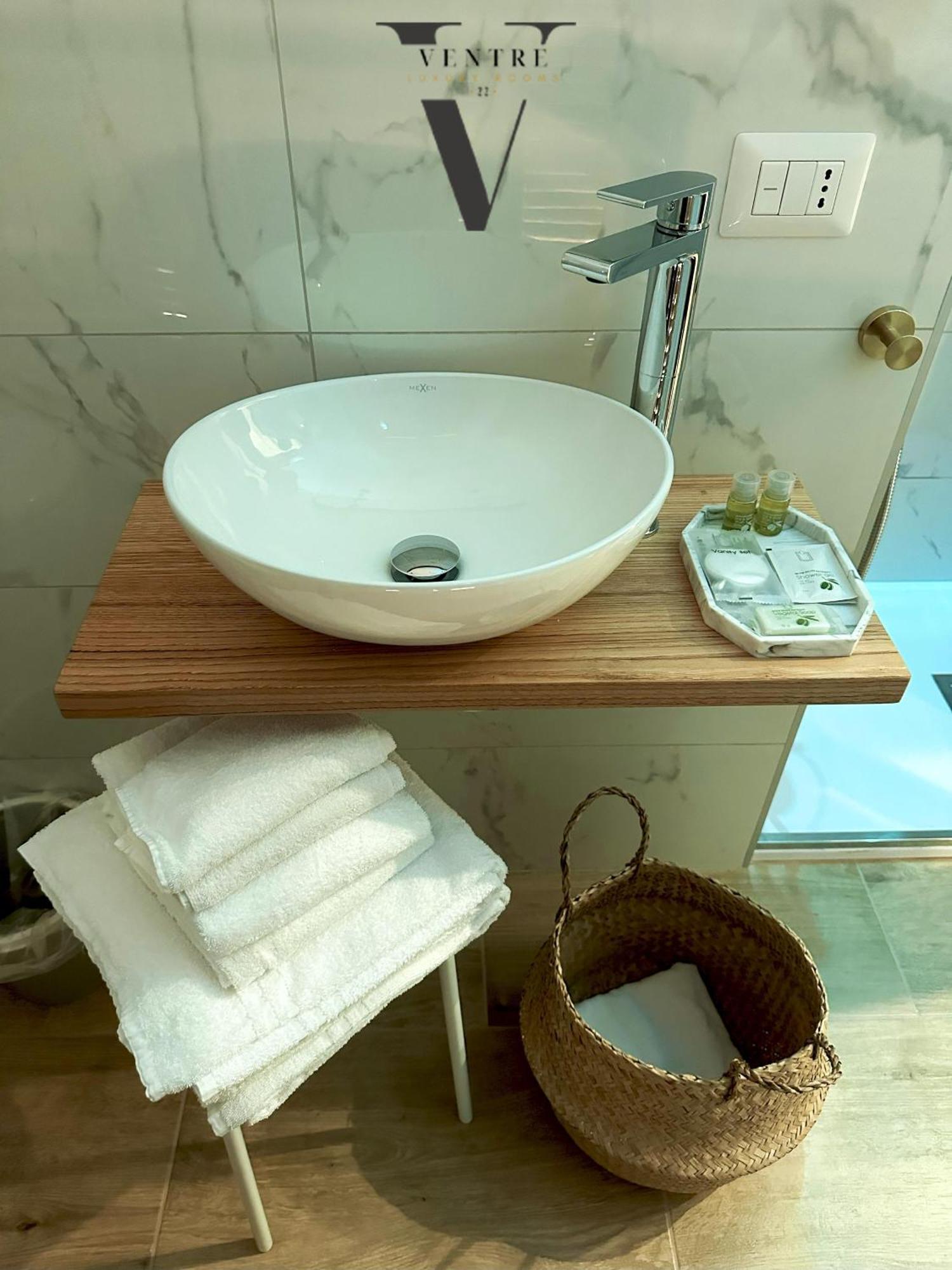 Ventre Luxury Rooms Neapel Exterior foto
